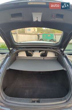 Лифтбек Tesla Model S 2016 в Одессе