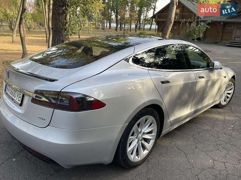 Ліфтбек Tesla Model S 2018 в Василькові