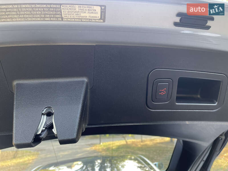 Ліфтбек Tesla Model S 2018 в Василькові