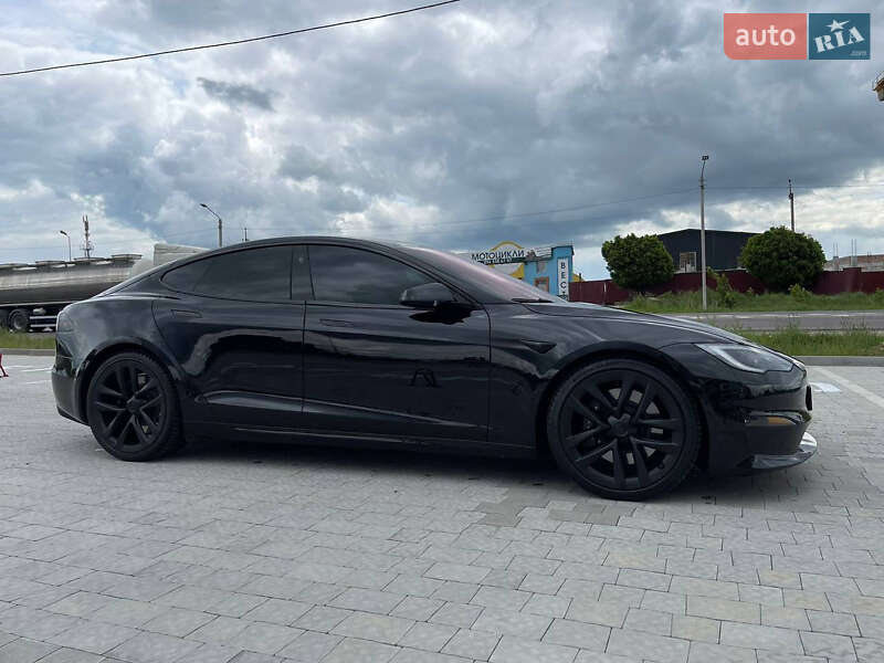 Лифтбек Tesla Model S 2022 в Львове