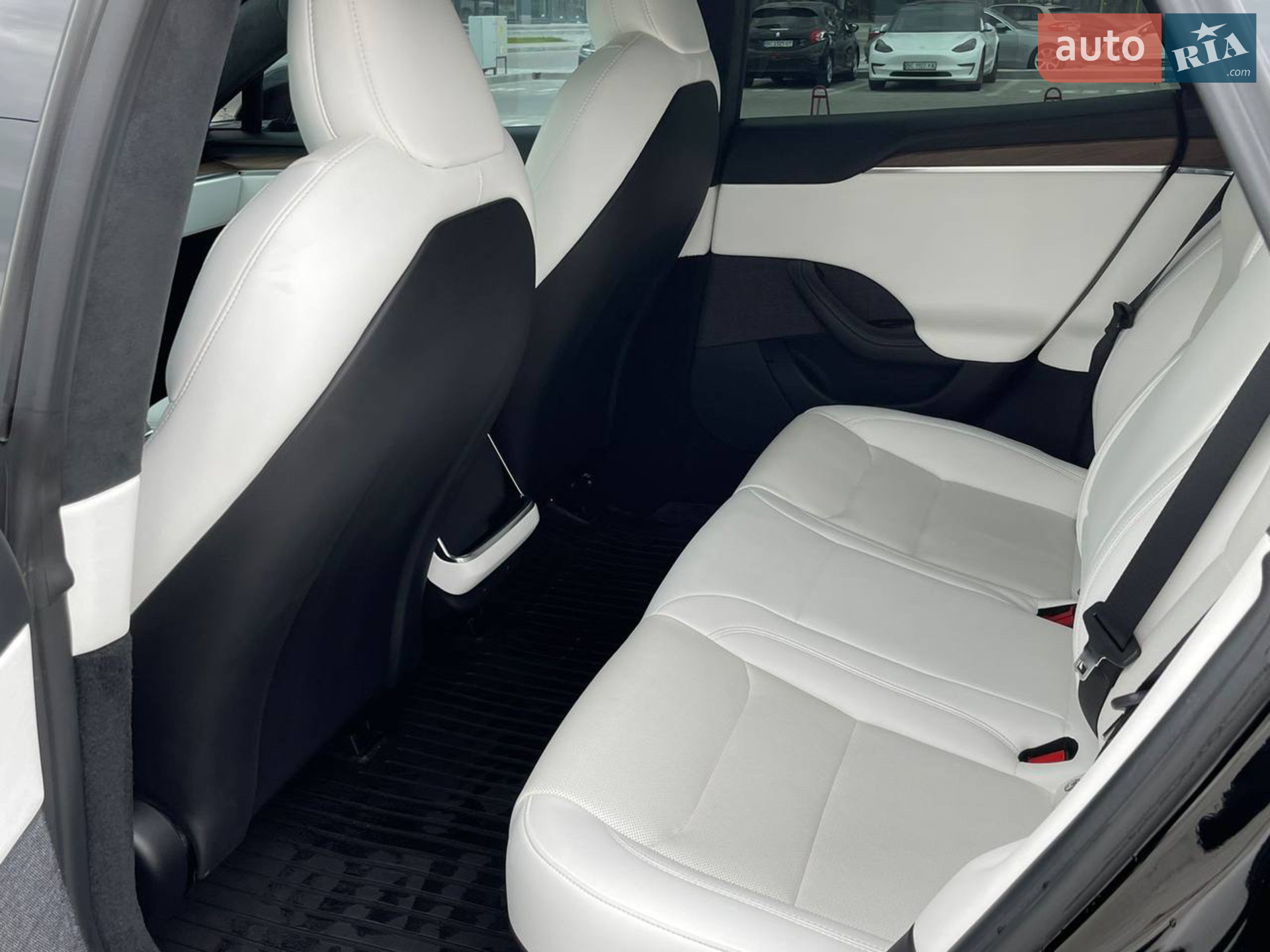 2022 Tesla Model S - мініатюра 12