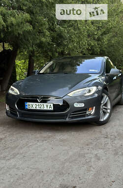 Tesla Model S 2014