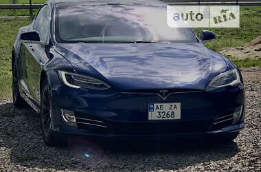Ліфтбек Tesla Model S 2017 в Полтаві
