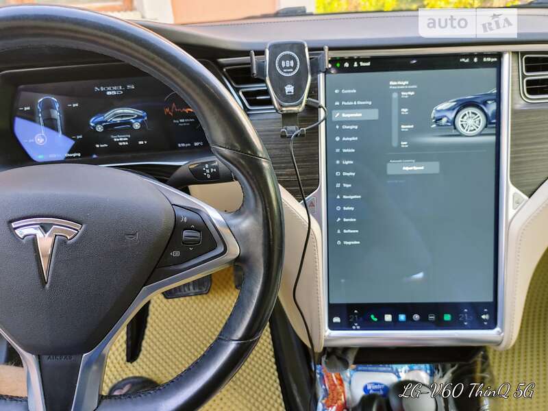 Ліфтбек Tesla Model S 2015 в Чемерівцях