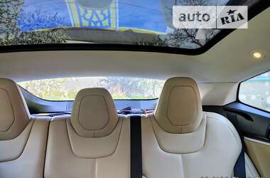 Ліфтбек Tesla Model S 2015 в Чемерівцях