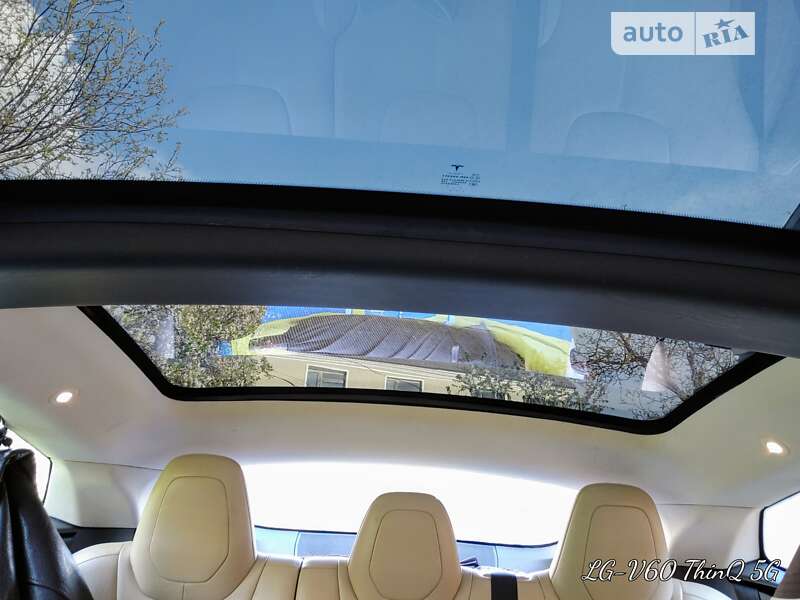Ліфтбек Tesla Model S 2015 в Чемерівцях