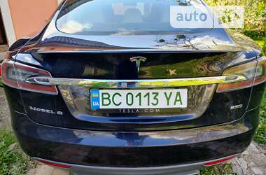 Ліфтбек Tesla Model S 2015 в Чемерівцях