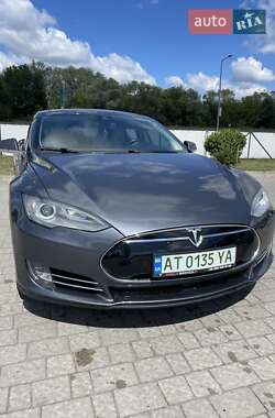 Лифтбек Tesla Model S 2014 в 