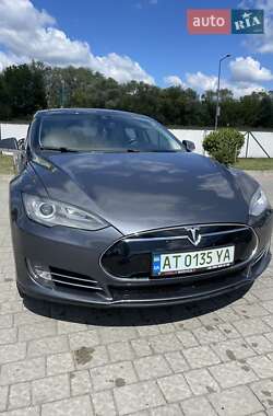 Лифтбек Tesla Model S 2014 в Ивано-Франковске