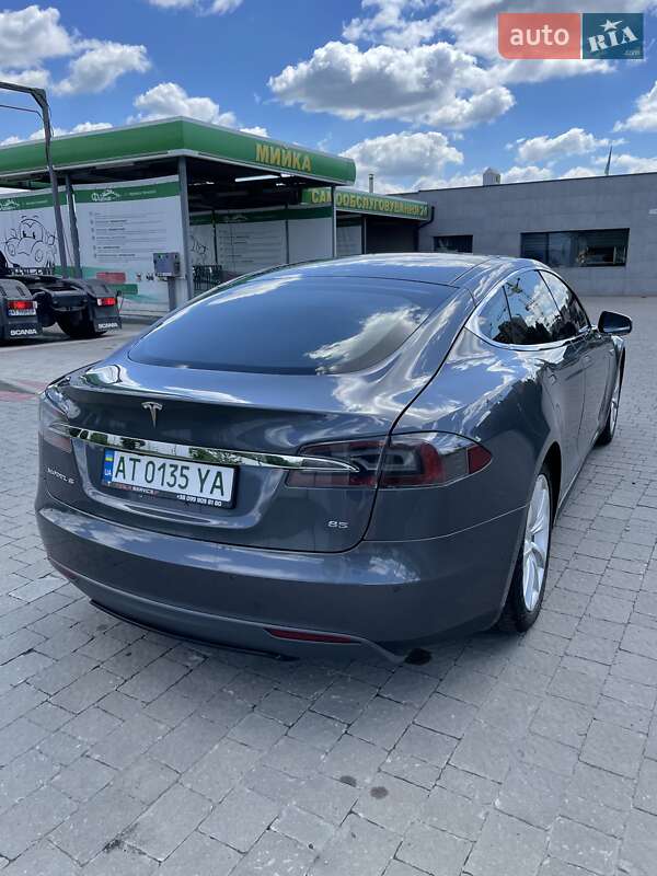 Лифтбек Tesla Model S 2014 в Ивано-Франковске