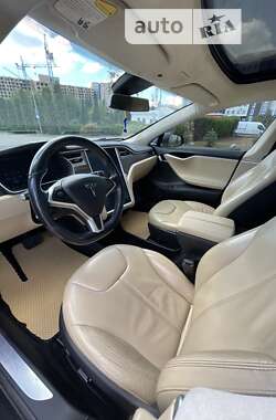 Лифтбек Tesla Model S 2014 в Ивано-Франковске