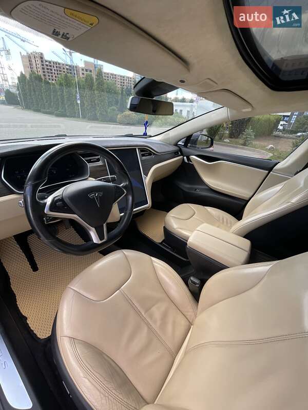 Лифтбек Tesla Model S 2014 в Ивано-Франковске