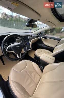 Лифтбек Tesla Model S 2014 в Ивано-Франковске