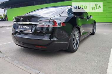 Ліфтбек Tesla Model S 2021 в Києві