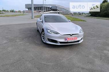 Tesla Model S 2017