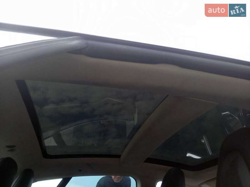 Лифтбек Tesla Model S 2016 в Черкассах