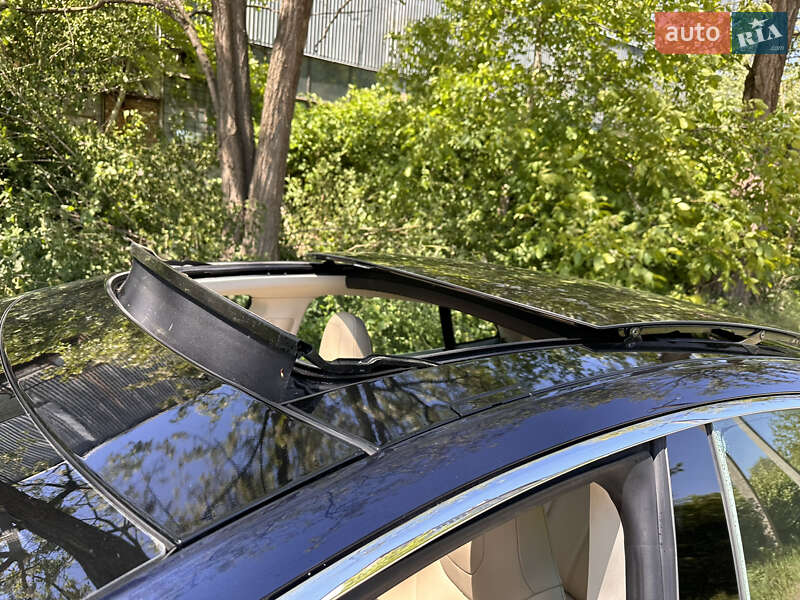 Лифтбек Tesla Model S 2015 в Ивано-Франковске