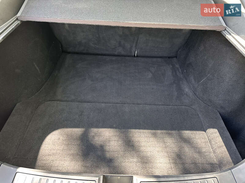 Лифтбек Tesla Model S 2015 в Ивано-Франковске
