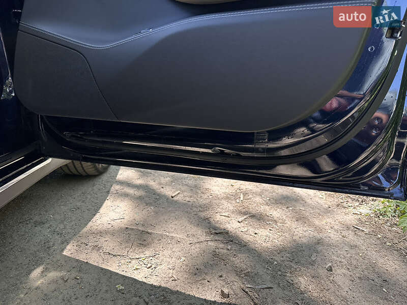 Лифтбек Tesla Model S 2015 в Ивано-Франковске