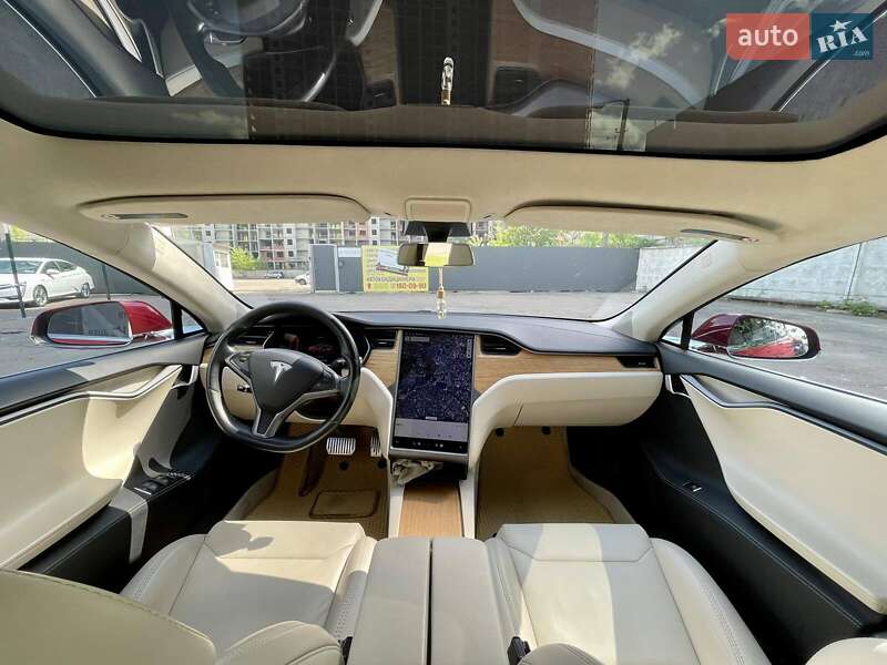 Лифтбек Tesla Model S 2019 в Киеве