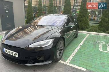 Лифтбек Tesla Model S 2016 в Киеве