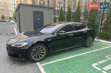 Лифтбек Tesla Model S 2016 в Киеве