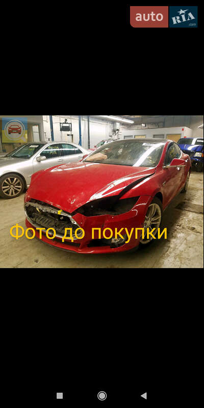 Лифтбек Tesla Model S 2015 в Днепре
