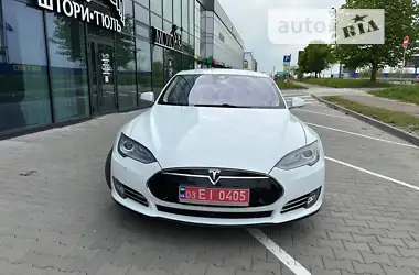 Tesla Model S 2016