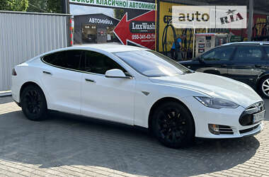 Лифтбек Tesla Model S 2015 в Кропивницком