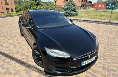 Tesla Model S 2014