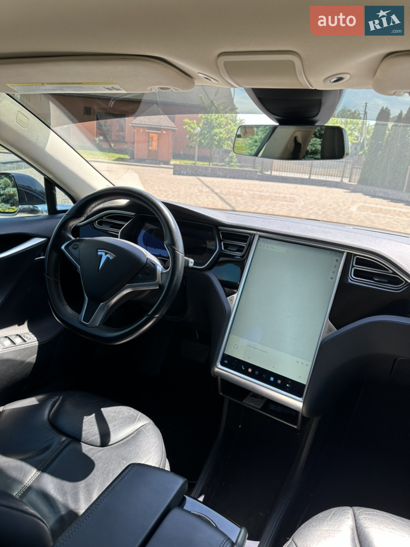 2014 Tesla Model S - мініатюра 12