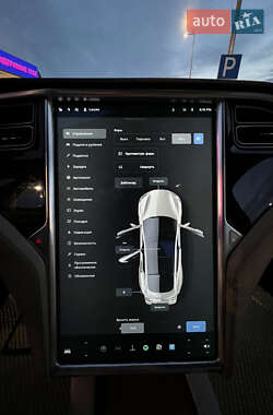 Ліфтбек Tesla Model S 2015 в 