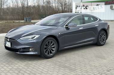 Tesla Model S 2020