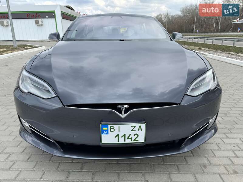 Ліфтбек Tesla Model S 2020 в Полтаві