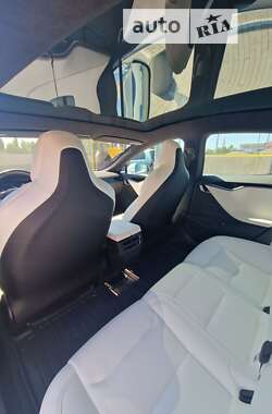 Лифтбек Tesla Model S 2019 в Первомайске