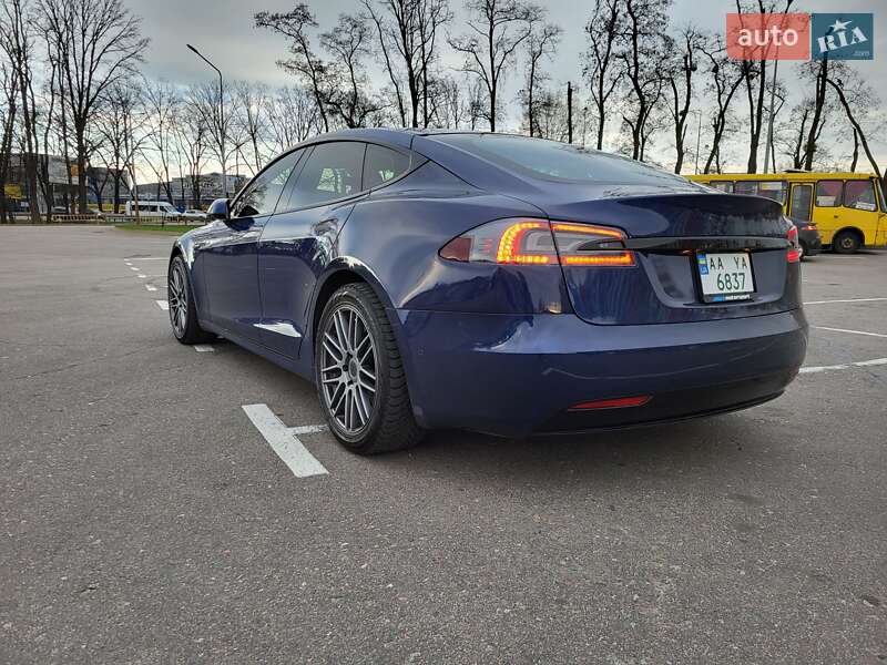 Ліфтбек Tesla Model S 2016 в Києві фото 6 Ліфтбек Tesla Model S 2016 в Києві