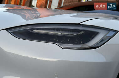 Ліфтбек Tesla Model S 2018 в 