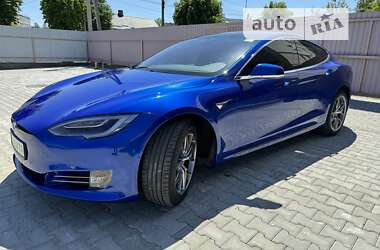 Лифтбек Tesla Model S 2018 в Славуте