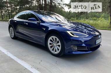 Лифтбек Tesla Model S 2018 в Славуте