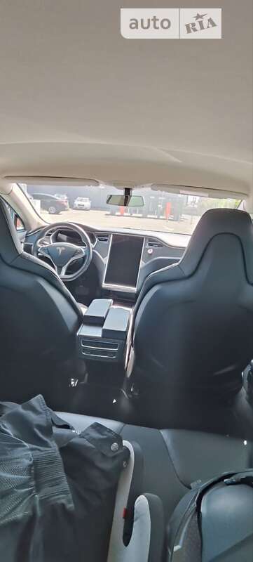 Лифтбек Tesla Model S 2013 в Киеве