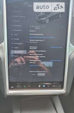 Лифтбек Tesla Model S 2013 в 