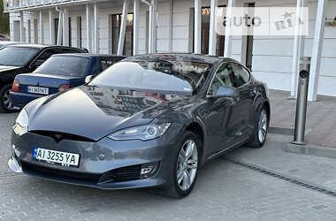 Лифтбек Tesla Model S 2013 в Буче