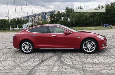 Ліфтбек Tesla Model S 2014 в Львові