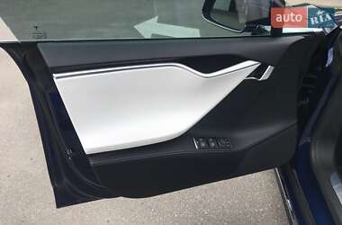 Ліфтбек Tesla Model S 2017 в Києві