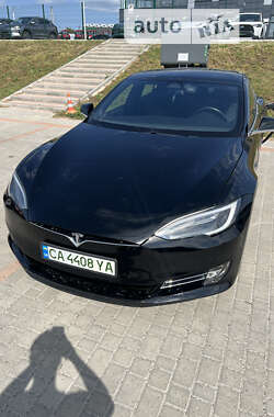 Лифтбек Tesla Model S 2018 в Звенигородке