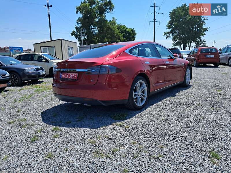 Лифтбек Tesla Model S 2014 в Ровно
