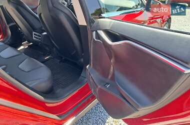 Лифтбек Tesla Model S 2014 в 