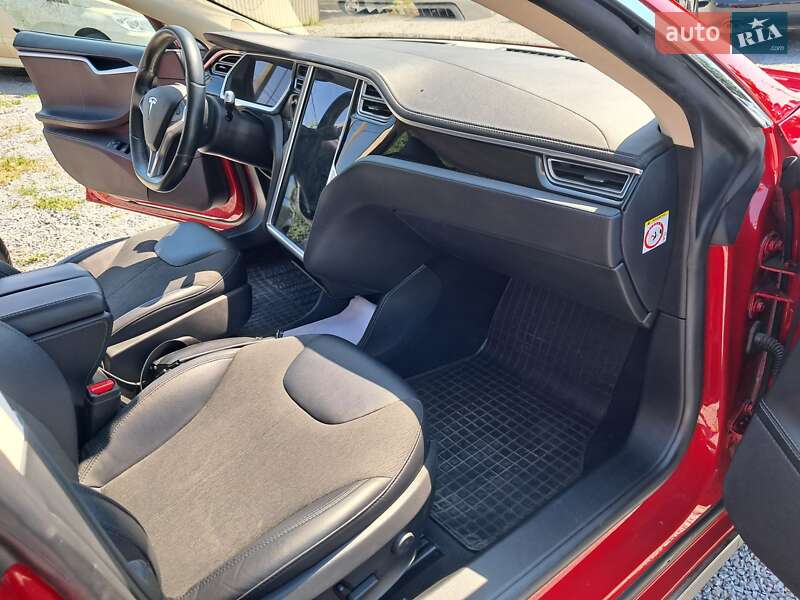 Лифтбек Tesla Model S 2014 в Ровно