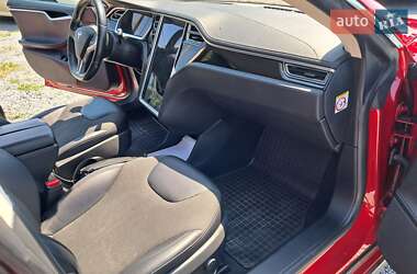 Лифтбек Tesla Model S 2014 в 