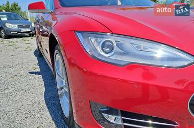 Лифтбек Tesla Model S 2014 в 